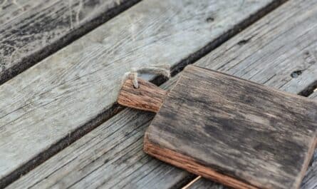 brown wooden chopping board closeup photography