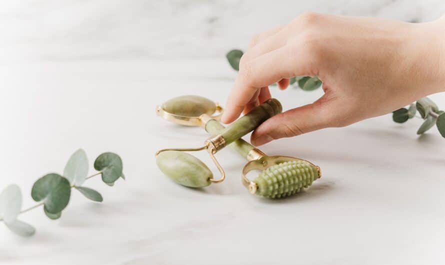 Cadeau pour une femme de 40 ans : découvrez le jade roller et le Gua Sha