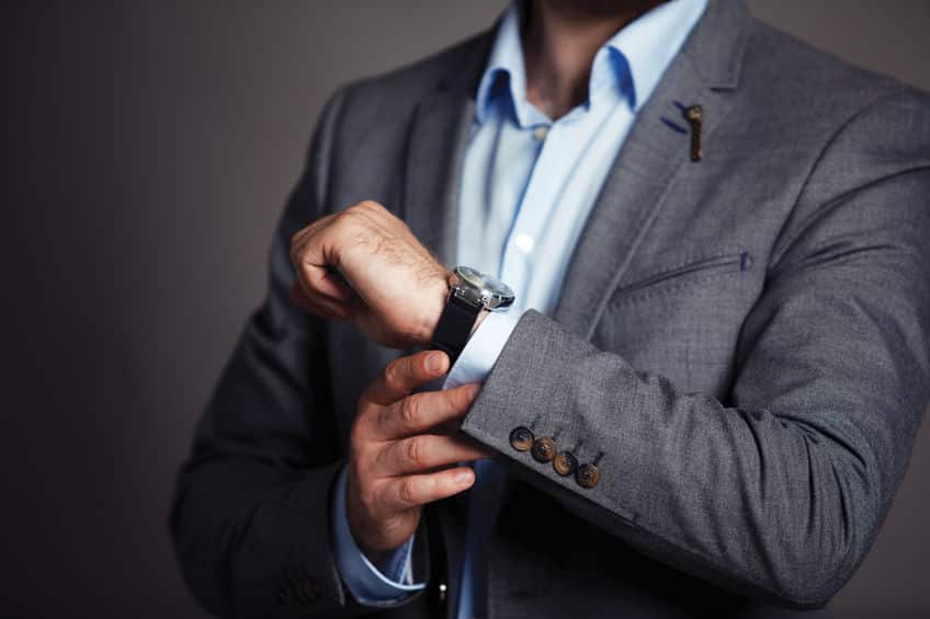 La montre est un cadeau polyvalent. Elle peut donc être offerte aussi bien à une amie qu’à un ami. Découvrez ici les montres à offrir à une femme et à un homme.